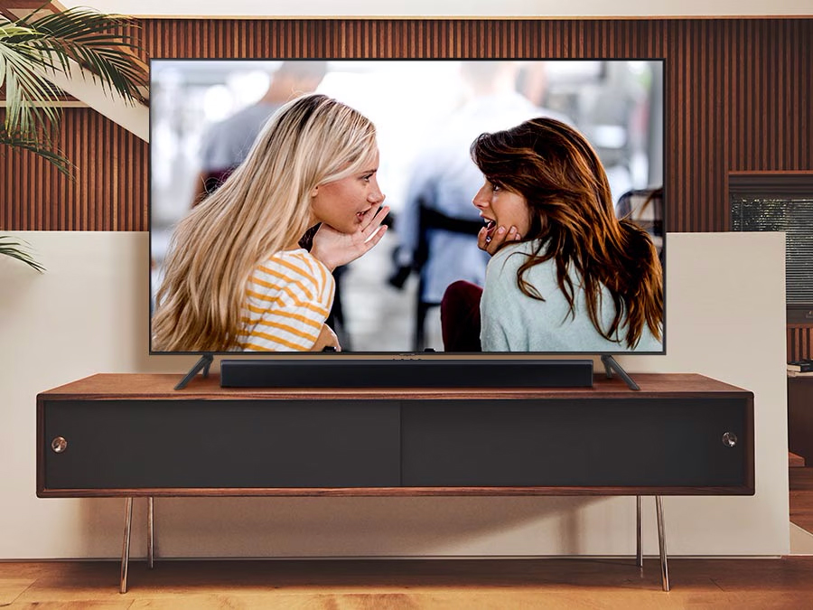 Ο ήχος από τα πλαϊνά ηχεία του Soundbar δίνει έμφαση στον διάλογο όταν είναι ενεργοποιημένη η Βελτίωση φωνής.